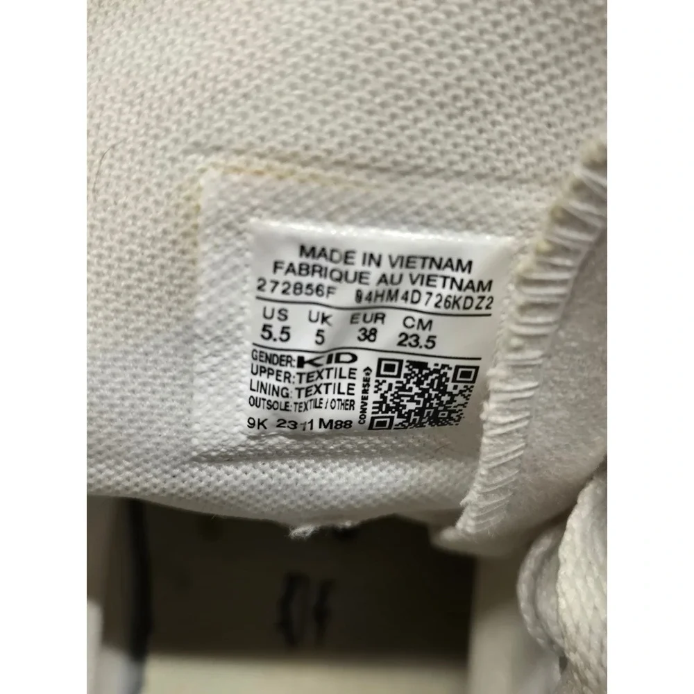 Converse Chuck Taylor All Star‎ High Top Off White Kids Sneakers 5.5 272856F